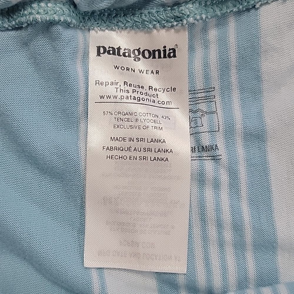 ** HOST PICK ** PATAGONIA BLUE AND WHITE STRIPED ALPINE VALLEY SKIRT, SIZE LARGE - Picture 4 of 11